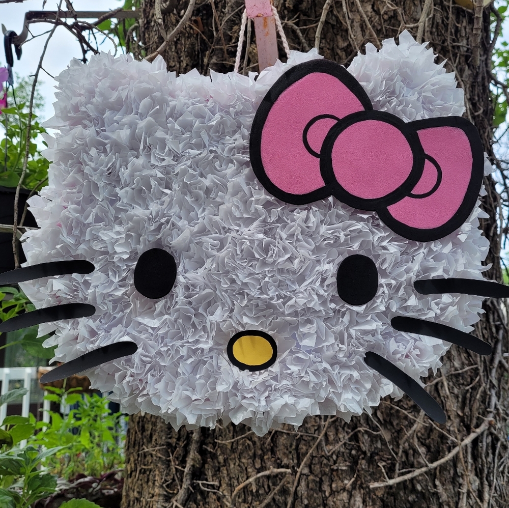 Handmade custom Hello kitty Traditional Mexican Piñata 🪅